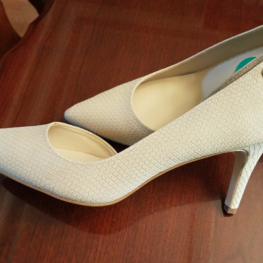 Calvin Klein snakeskin heels look, NWT