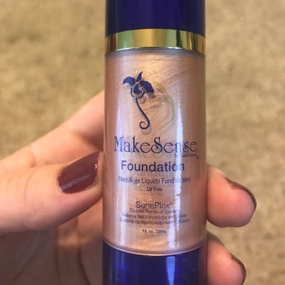 MakeSense Pearlizer Anti-Aging Foundation - NEW