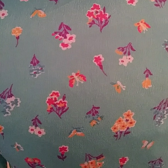 *šVintage floral button up - Picture 5 of 7