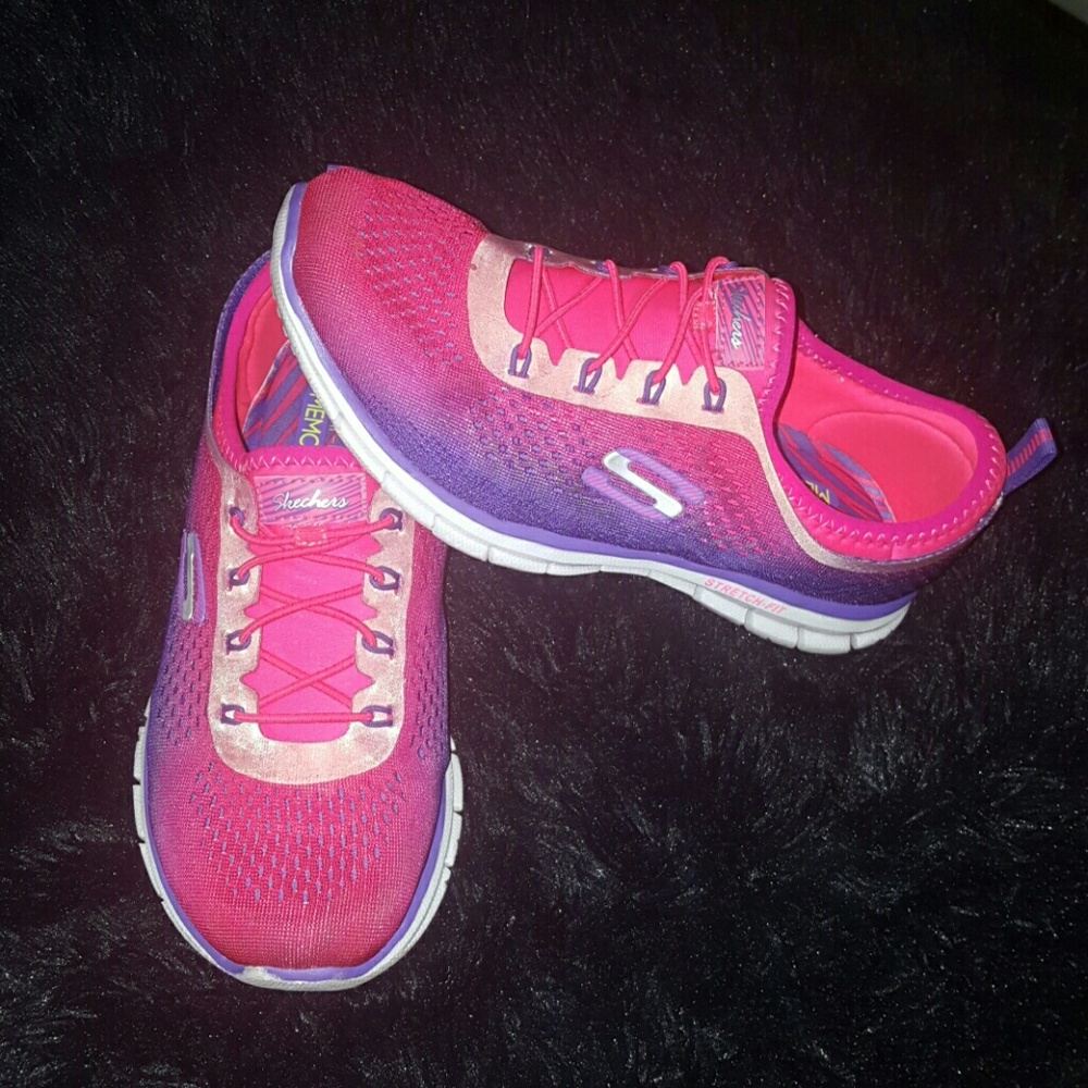 Skechers Air Cooled Memory Foam