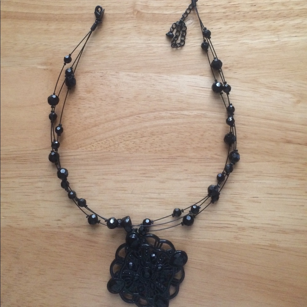 Black lia Sophia necklace