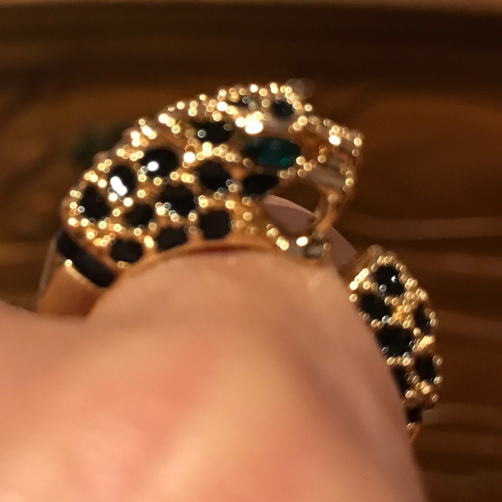 Gold tone tiger ring