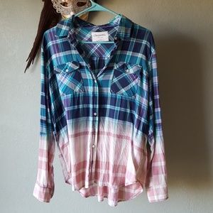Fade out plaid button down