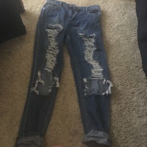 Forever 21 ripped distressed boyfriend jeans