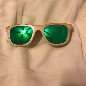 NWOT Tree People polarized bamboo sunglasses