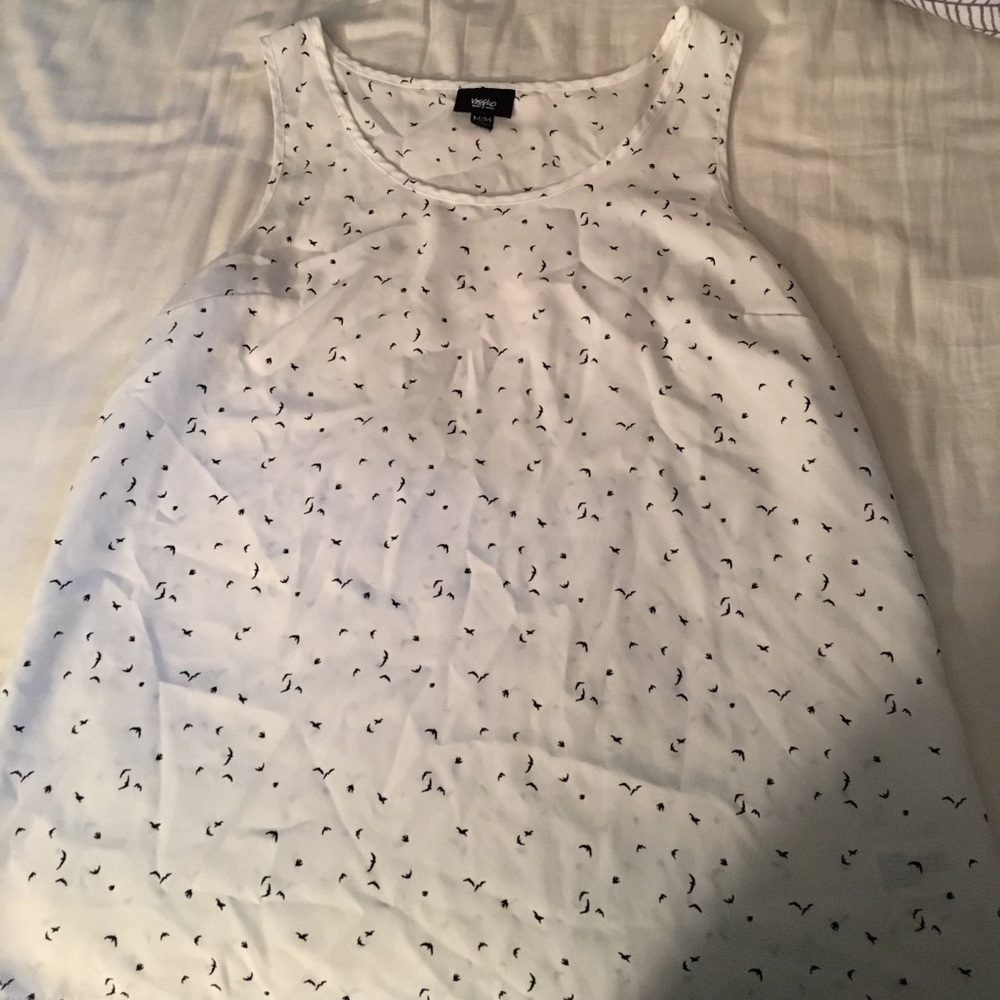 Mossimo. Medium. Black and white bird tank.