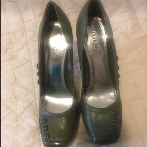 Army Green 3 1/2 inch heels, Sz 9