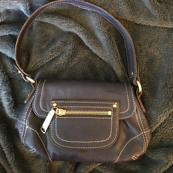 Small navy nine west purse - Picture 1 of 5