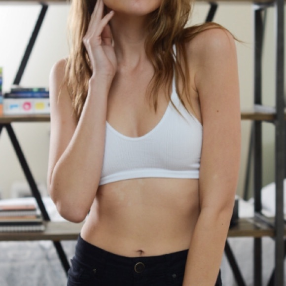 Seamless Slash Racer Back Bralette - Picture 2 of 2