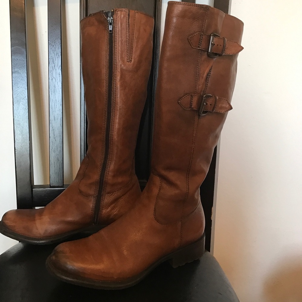 Clarks- Mullin Spice Tan leather -Almost new