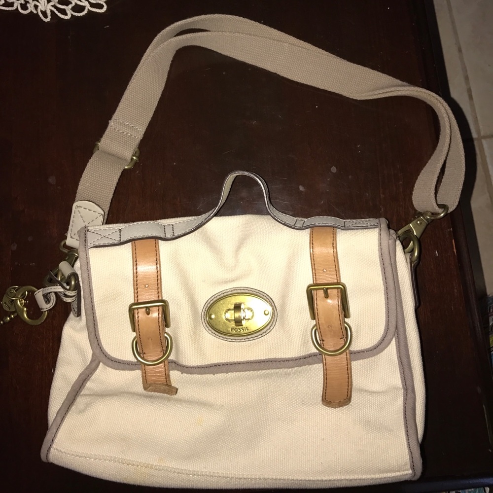 Fossil purse