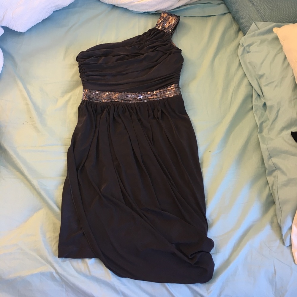One shoulder dress
