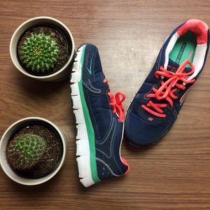 Like New Sketchers Sneakers