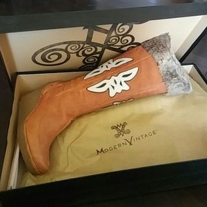New Modern Vintage boots