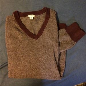 Men's textured purple vneck sweater