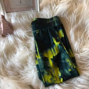 NWT northern light print adidas sport capris