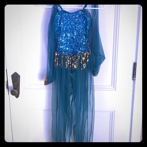 Girl's dance costume