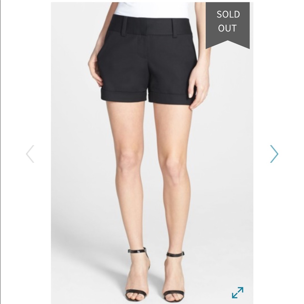 Vince Camuto Cuffed  Shorts (white)