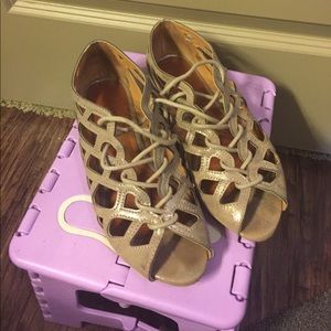 Laser cut, Lace up flats