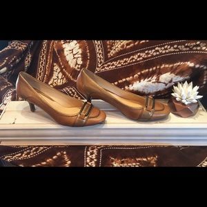 Cole Haan Caramel Two Tone Pumps