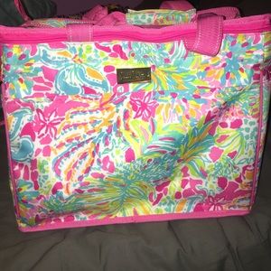 Beautiful Lilly Pulitzer cooler!