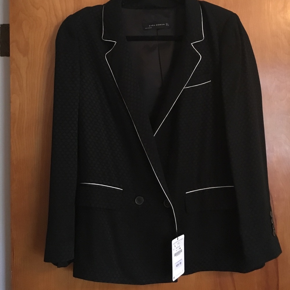 Zara Women's Black Blazer with White Trim