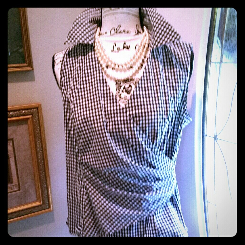 Jones New York Black & White Checked Surplice Top