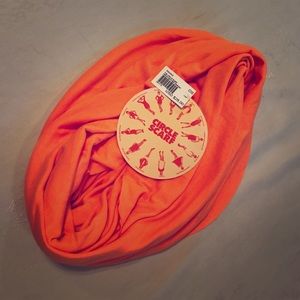 American Apparel Circle Scarf