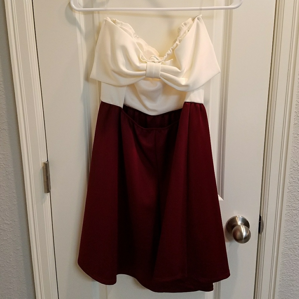 🚫SOLD🚫 White & Crimson Strapless Dress