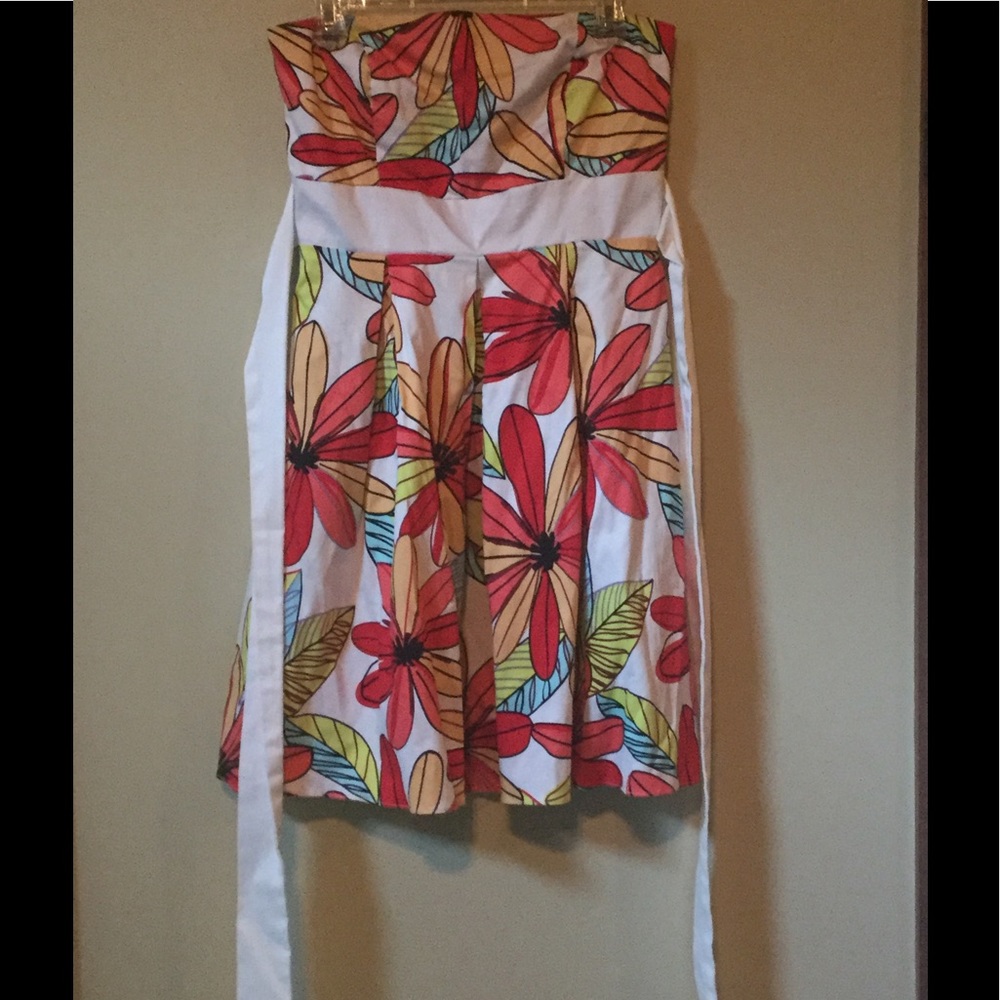 Unique Strapless Flower Dress