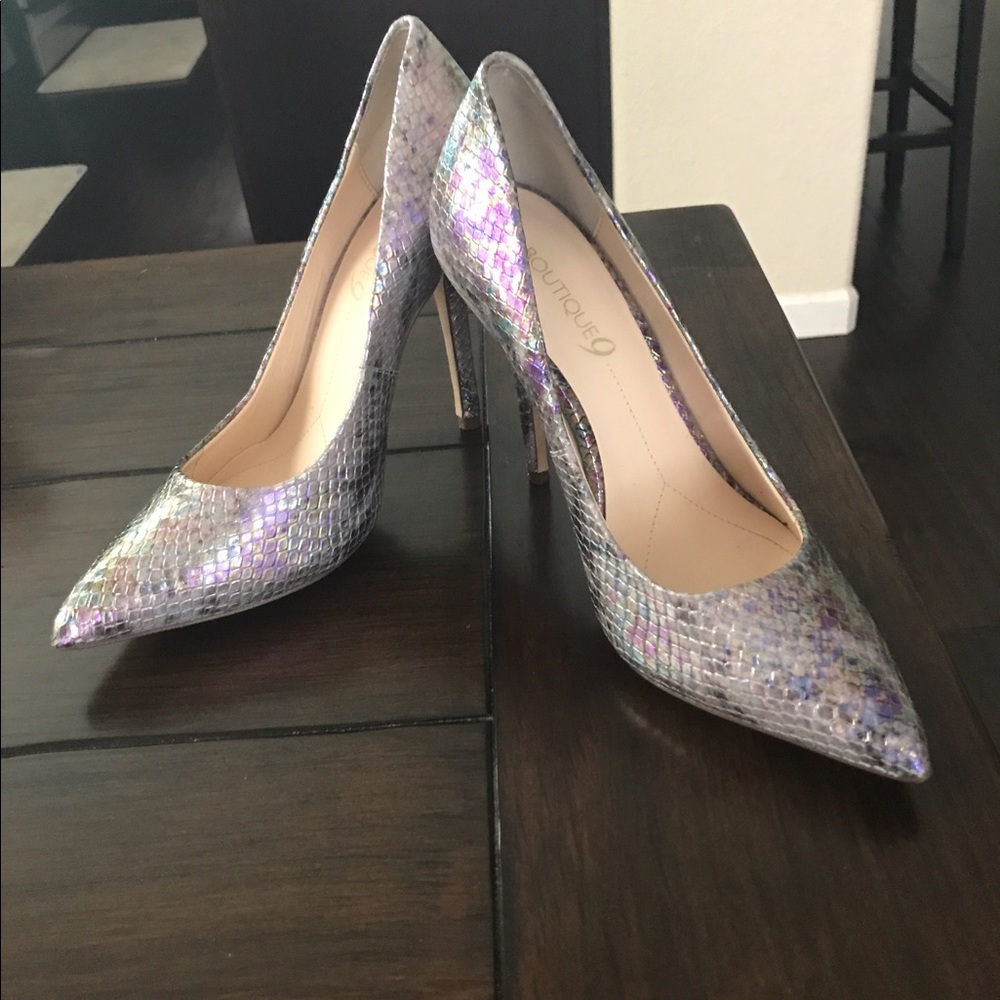 Shoes - Picture 3 of 4