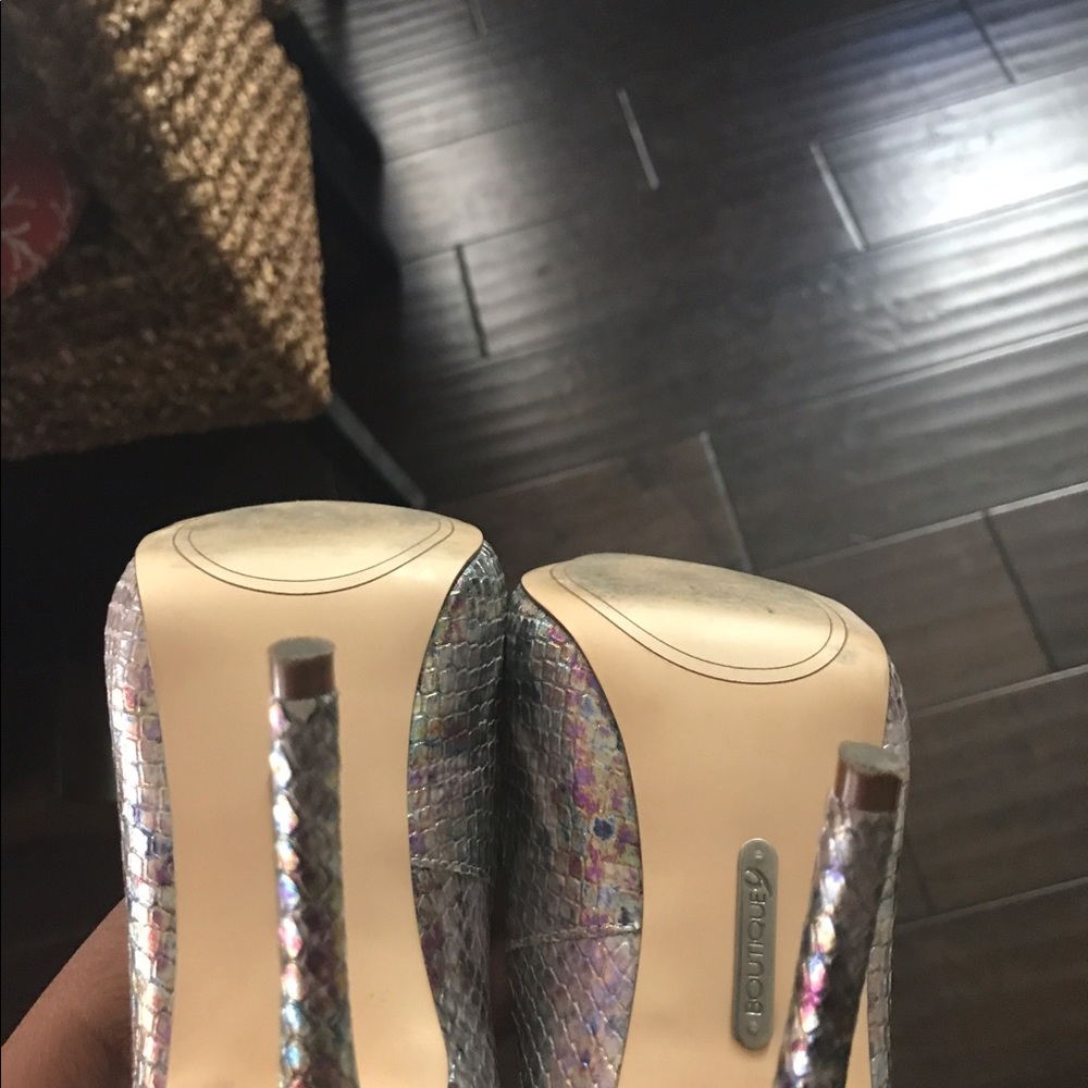 Shoes - Picture 4 of 4