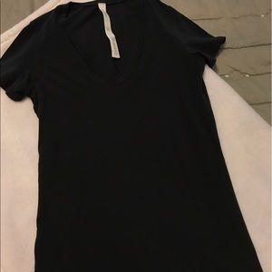NWOT Lululemon Short Sleeve Top