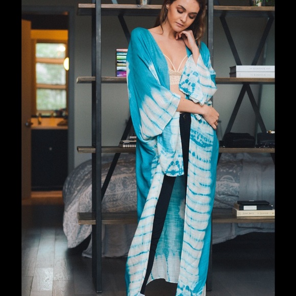 K I M O N O - Picture 5 of 7