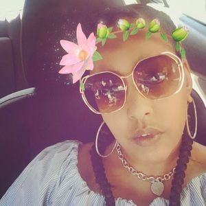 Meet your Posher, Yasmin