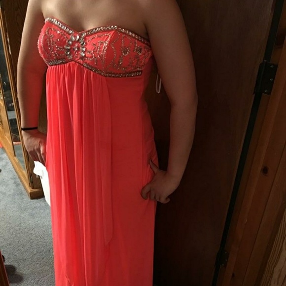 Size Medium Prom Dress - Picture 1 of 2