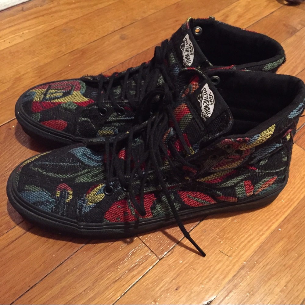 ✨RARE Tapestry Floral Vans