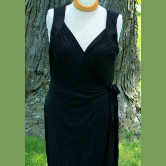 New- Black Dress - Size Plus 2 - Picture 1 of 3