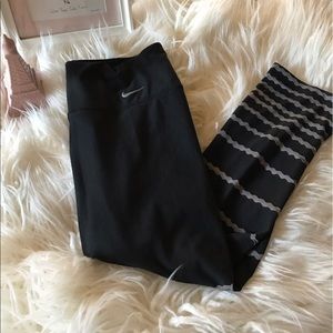NWT Nike work out capris