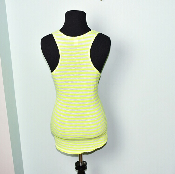 Adorable Yellow Striped Print Top - Picture 2 of 2