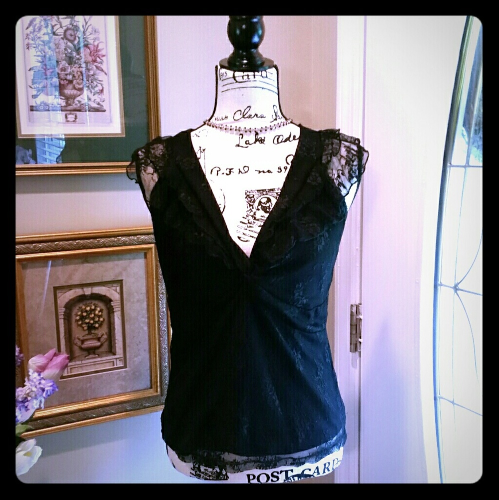 JBT Lace Sleeveless Top With Vee-neck - Large