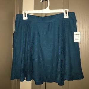 Lace skirt *NWT*