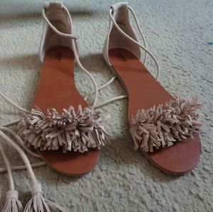 NWOT Fringe sandals