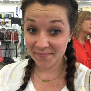 Meet your Posher, Alisha