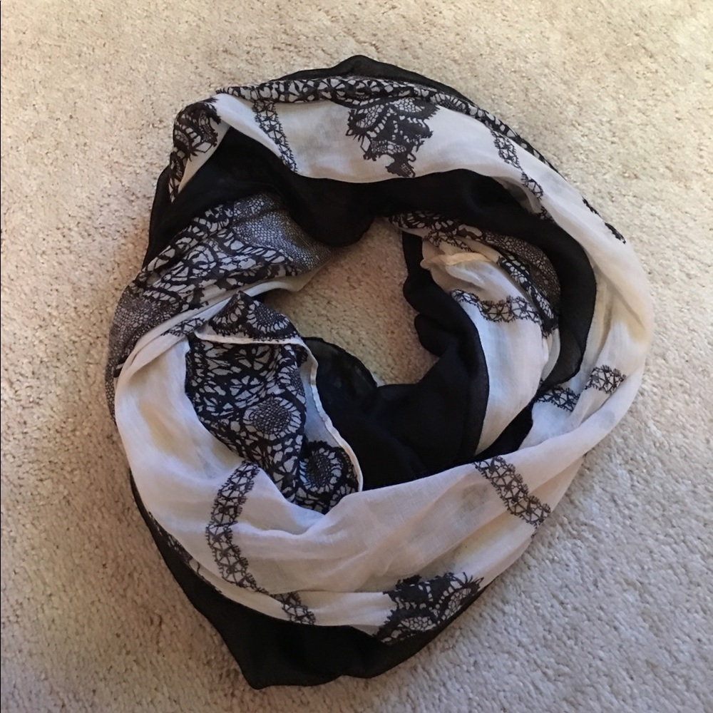 Infinity scarves - Picture 2 of 4