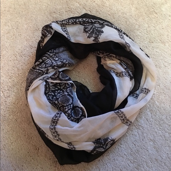 Infinity scarves - Picture 2 of 4