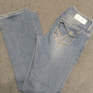 Ariya Jeans