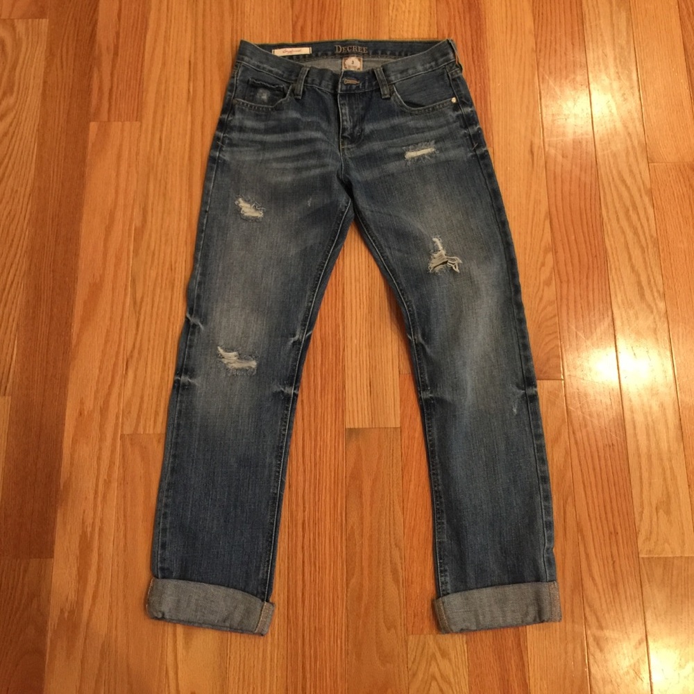 Boyfriend jeans.