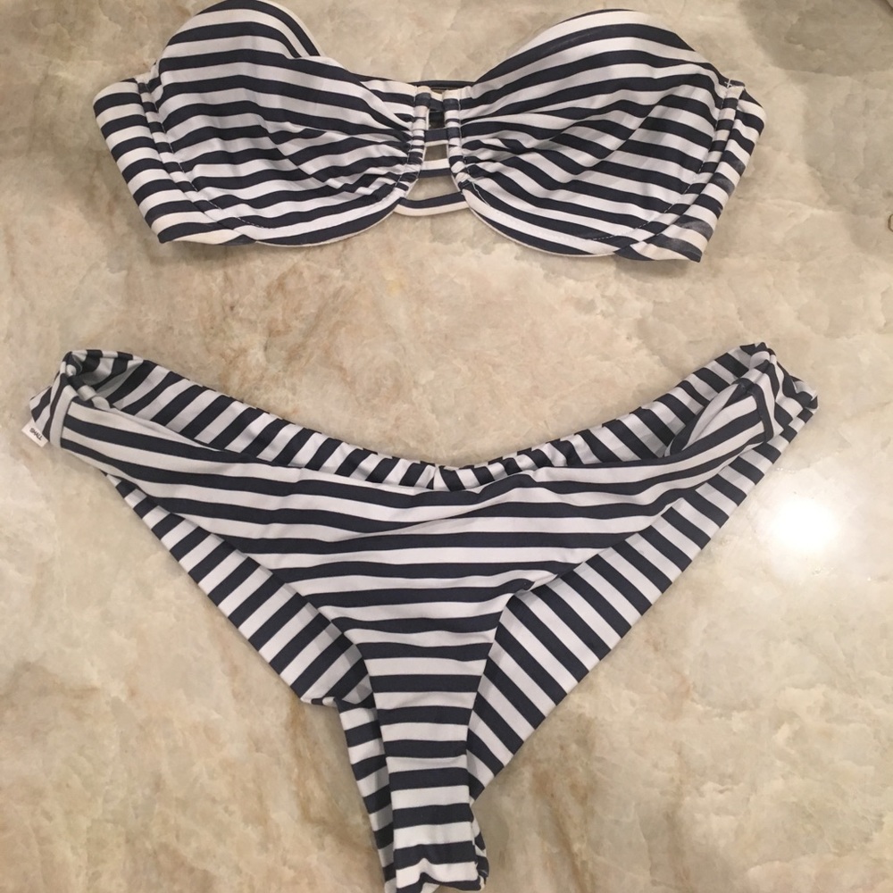 Frankie's bikini - striped navy and white