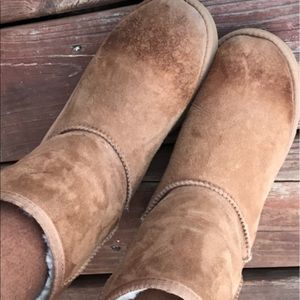 Toddlers shoes size 6c youth shoes size 5y and 4y